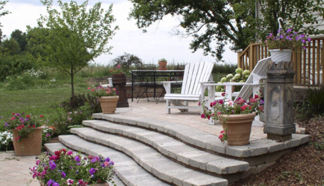 Landscaping Garden Plantings - BLC Yardworks Yorkville, IL
