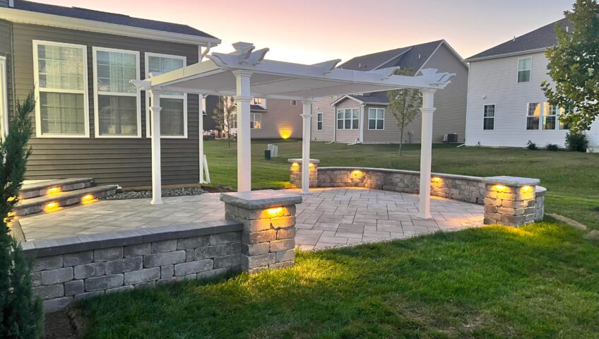 Patio Pergala Retaining Wall Lighting On - BLC Yardworks Yorkville, IL